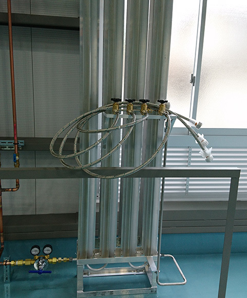 写真：酸素・窒素・アルゴンガス用気化器